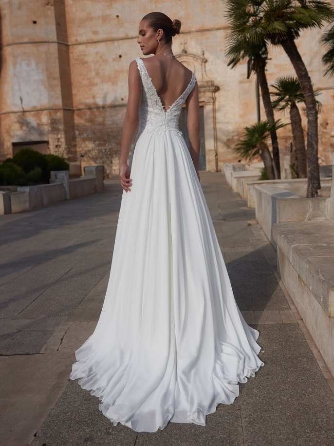 Bianco Evento Camelia back.jpg